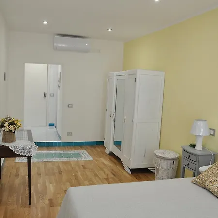 Costa D'amalfi 招待所 萨莱诺